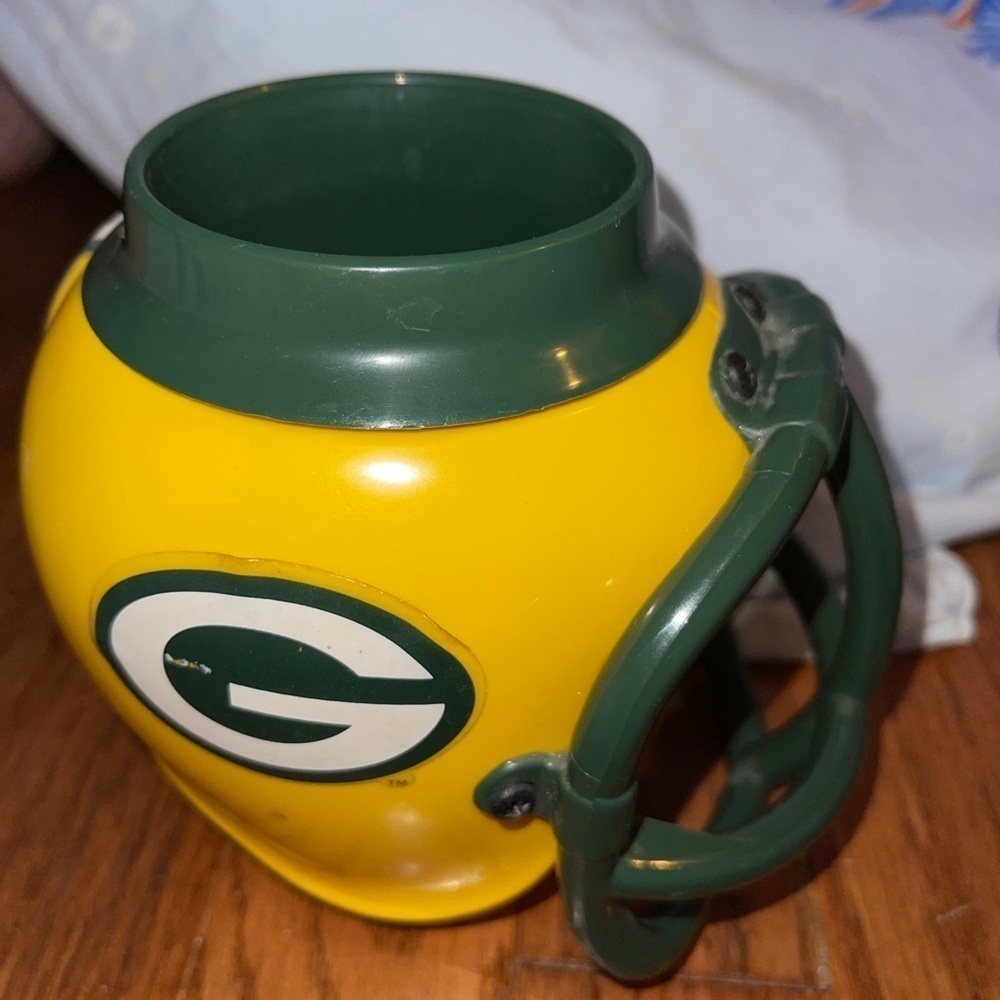 Green Bay Packers NFL Football Helmet Can Bottle Holder Fan Mug Fanmug
